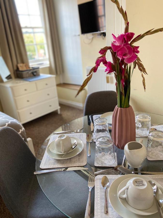 The Ashton Gate Mews Hotell Bristol Eksteriør bilde