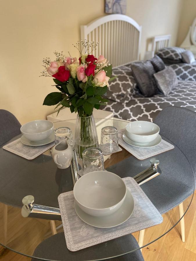 The Ashton Gate Mews Hotell Bristol Eksteriør bilde