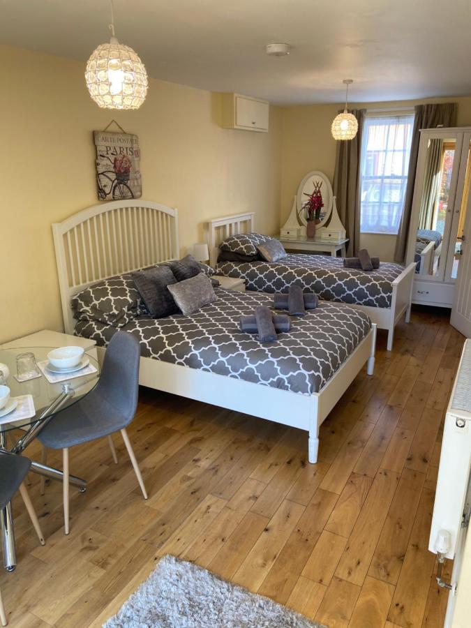 The Ashton Gate Mews Hotell Bristol Eksteriør bilde